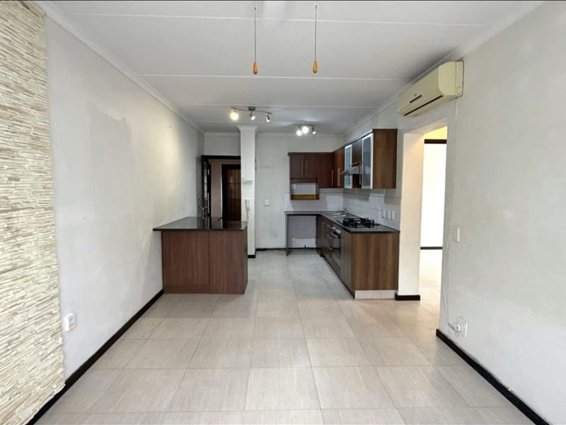 2 Beds with 2 Parkings  Windermere - Photo 2