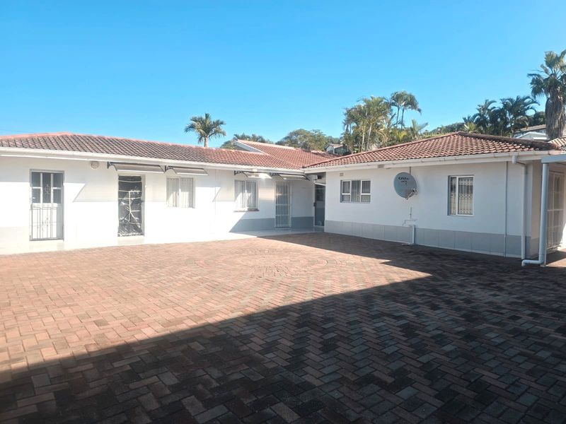 Spacious and comfortable home ideal for a couple or small family - Photo 1