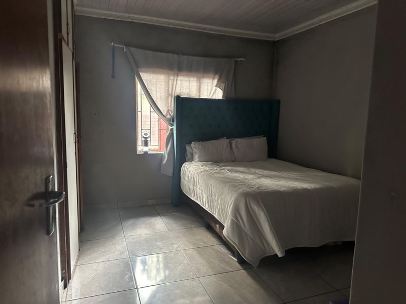 Cozy 2 Bedroom Apartment In Rustenburg Central! - Photo 7