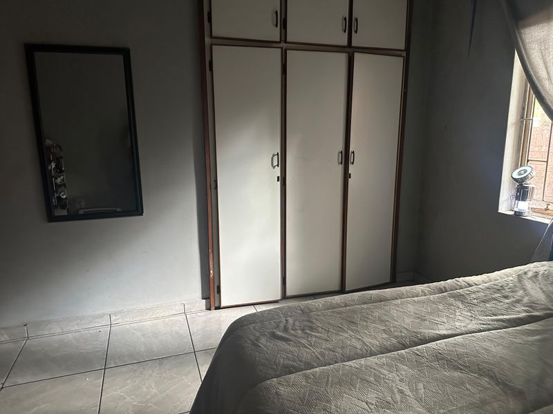 Cozy 2 Bedroom Apartment In Rustenburg Central! - Photo 8