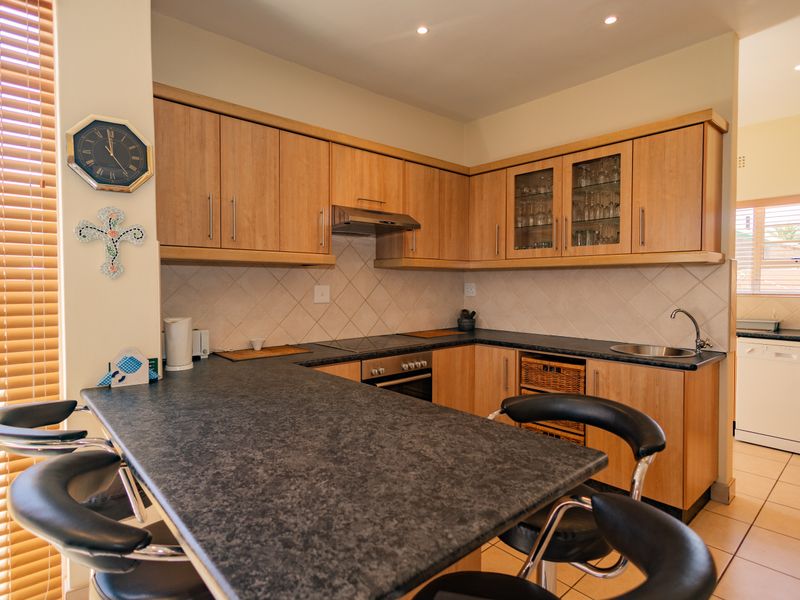 Dual Living Gem in Strandfontein – Perfect for Two Families on the West Coast - Photo 9