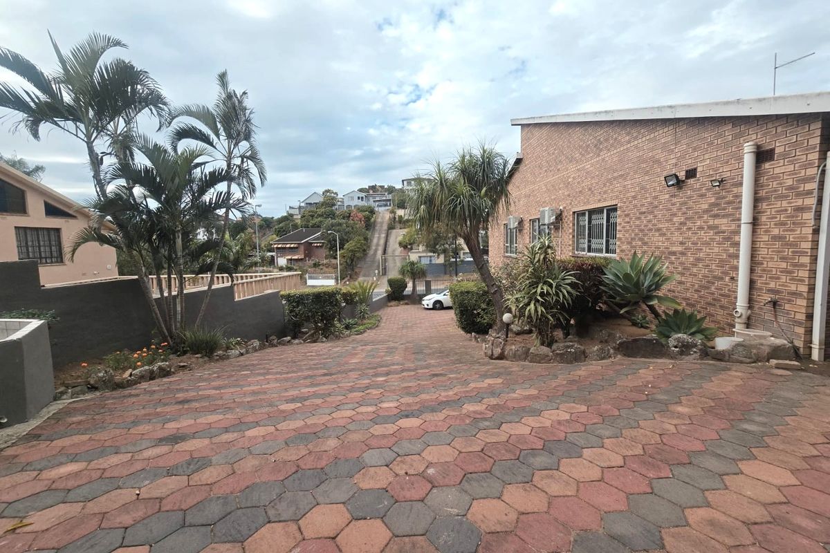 Well priced family haven with exceptional features - Photo 4