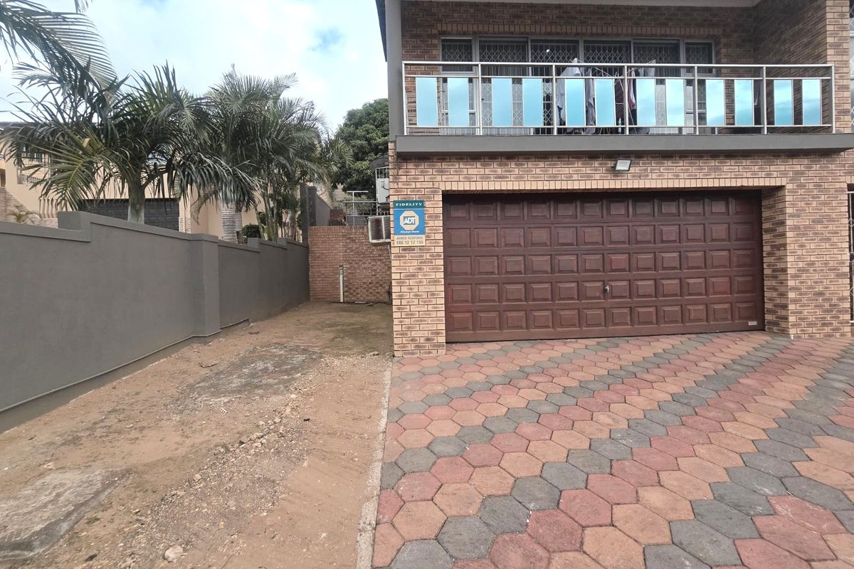 Well priced family haven with exceptional features - Photo 2