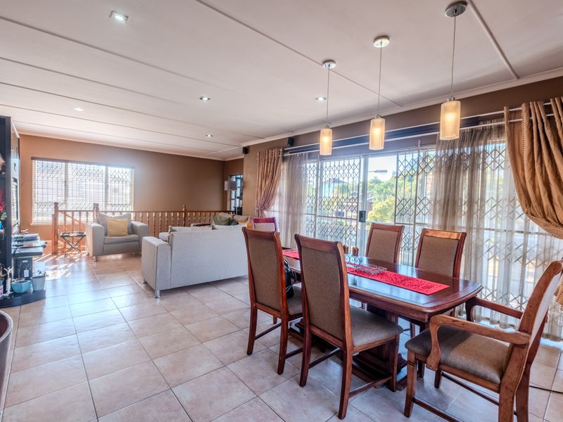 Well priced family haven with exceptional features - Photo 4