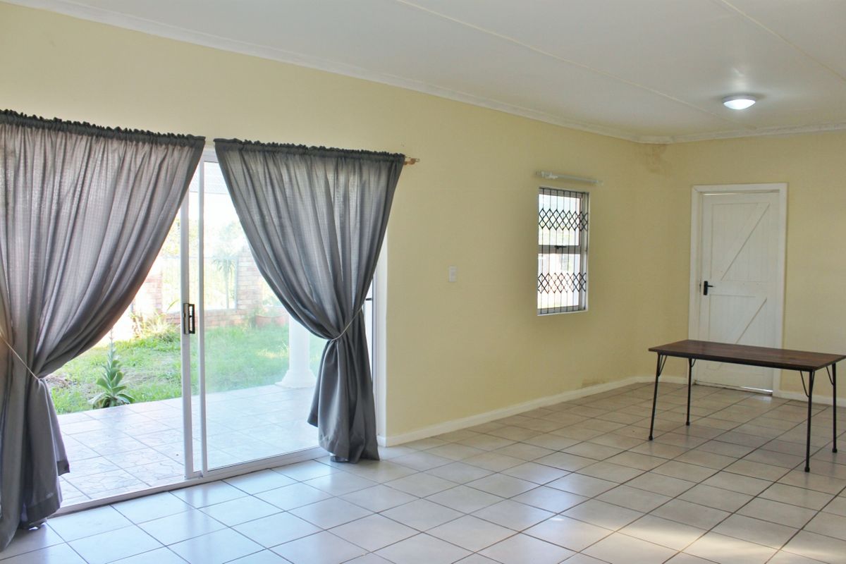 Three Bedroom With Flatlet, Home For Sale On East Bank, Port Alfred - Photo 5
