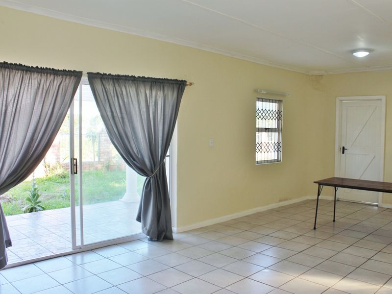 Three Bedroom With Flatlet, Home For Sale On East Bank, Port Alfred - Photo 5