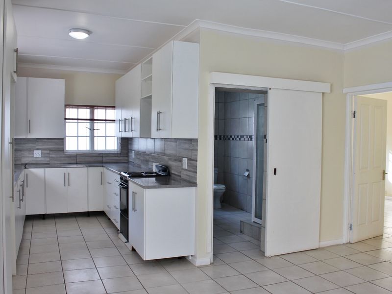 Three Bedroom With Flatlet, Home For Sale On East Bank, Port Alfred - Photo 9