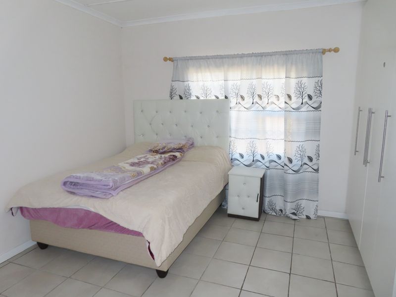 Three Bedroom With Flatlet, Home For Sale On East Bank, Port Alfred - Photo 10