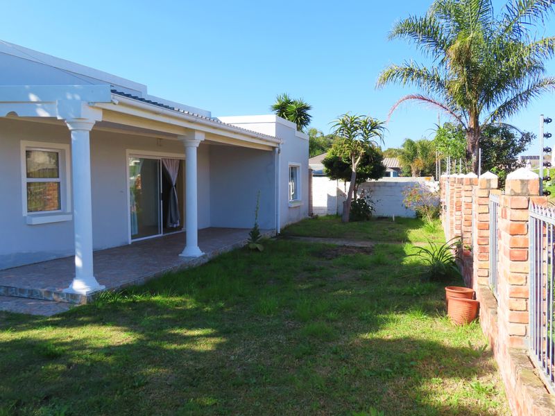 Three Bedroom With Flatlet, Home For Sale On East Bank, Port Alfred - Photo 3