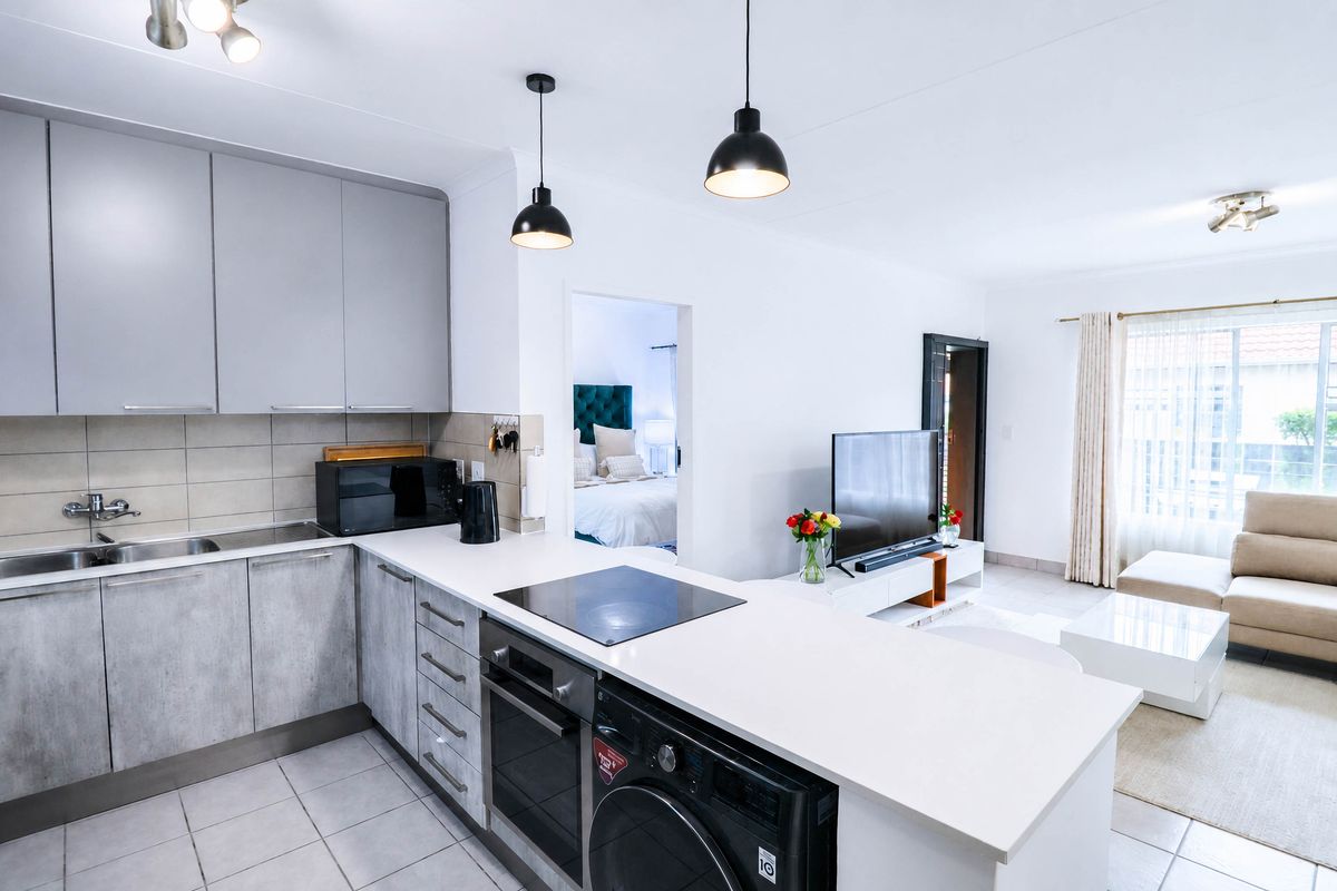 Bidding to start from R1,095 000!! Live Auction! Modern 3 bedroom townhouse in Monavoni! - Photo 5