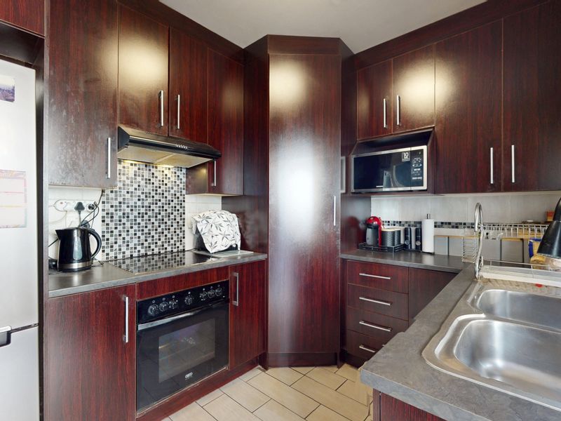 Modern Duplex With Its Own Pet Friendly Private Garden! - Photo 1