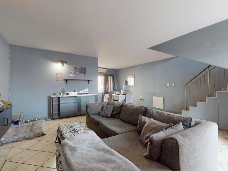 Modern Duplex With Its Own Pet Friendly Private Garden! - Photo 3