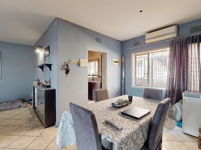 Modern Duplex With Its Own Pet Friendly Private Garden! - Photo 9