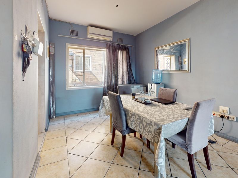 Modern Duplex With Its Own Pet Friendly Private Garden! - Photo 8