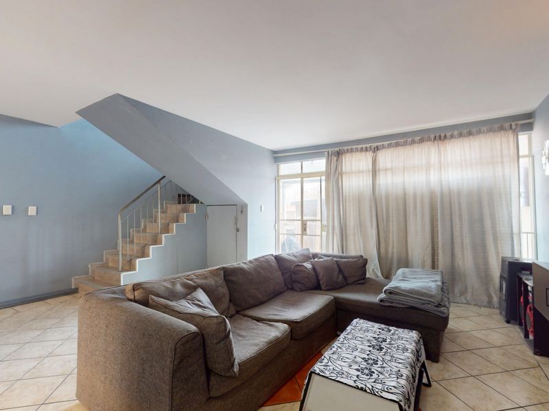 Modern Duplex With Its Own Pet Friendly Private Garden! - Photo 6