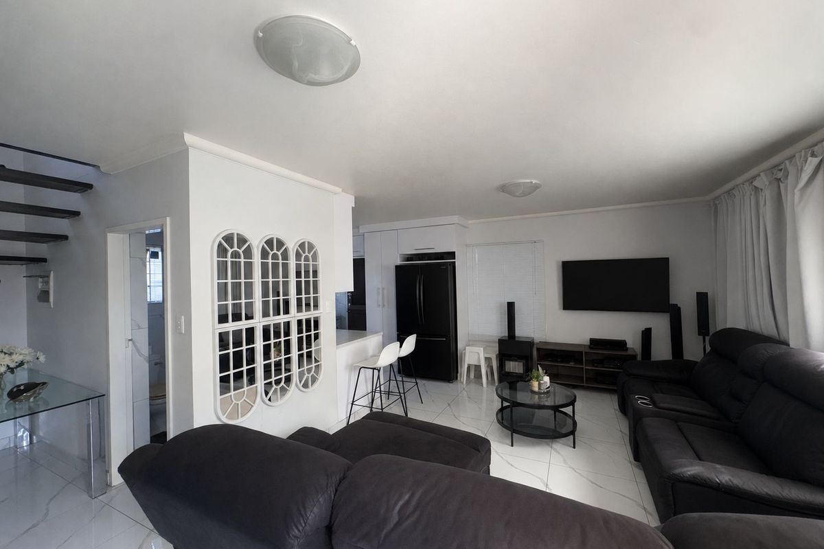 Modern Comfort Meets Effortless Living! - Photo 2