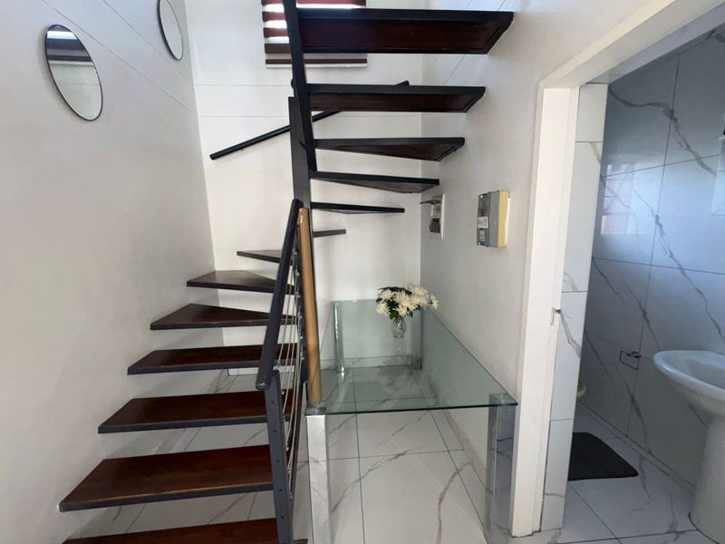 Modern Comfort Meets Effortless Living! - Photo 4
