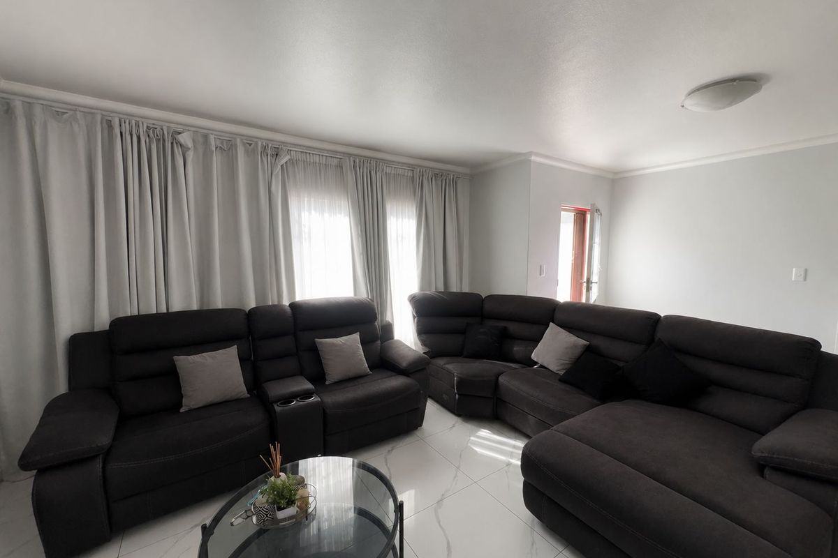 Modern Comfort Meets Effortless Living! - Photo 3
