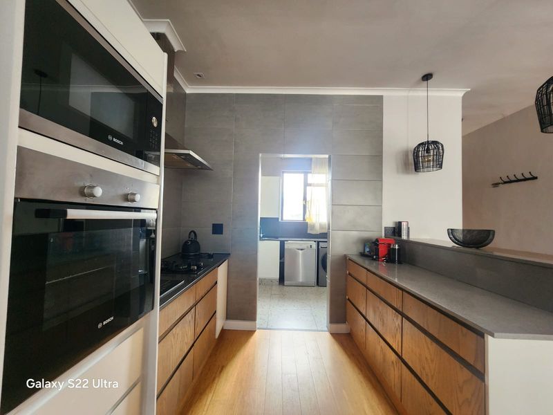 Don't Miss Out on This Coastal Luxury Gem! - Photo 4