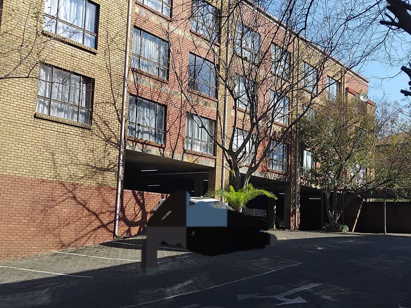 FLAT FOR SALE IN PLATINUM VIEW - Photo 2