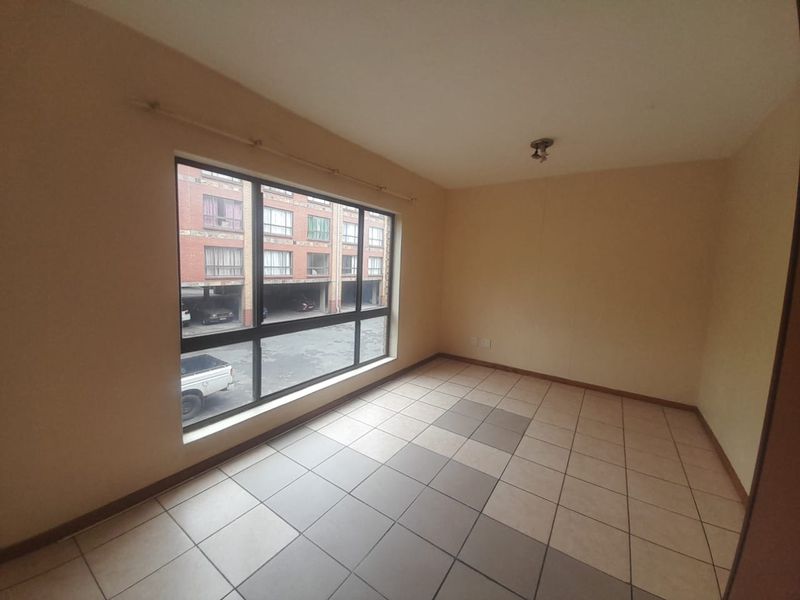 FLAT FOR SALE IN PLATINUM VIEW - Photo 6