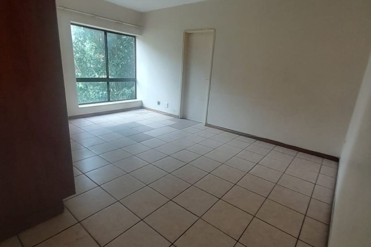 FLAT FOR SALE IN PLATINUM VIEW - Photo 4