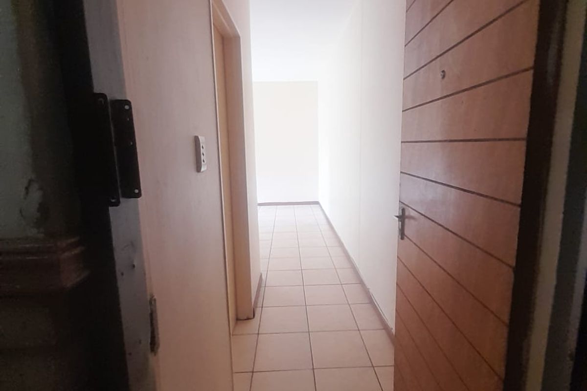 FLAT FOR SALE IN PLATINUM VIEW - Photo 5