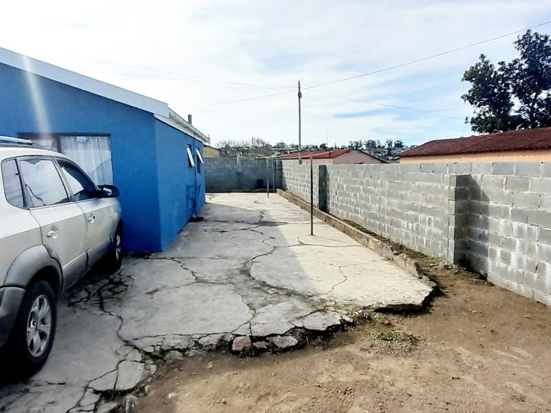 Home for sale in Mdantsane NU5 - Photo 4