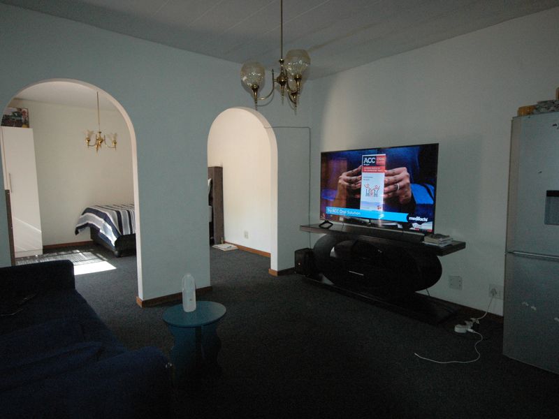 Stunning 3-bedroom duplex for sale in Faerie Glen, Pretoria—perfect blend of comfort and style! - Photo 10