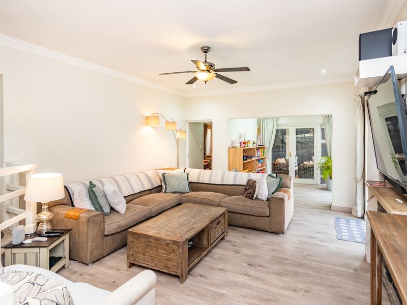 Four-bedroom, three-bathroom family cluster in Santa Monica that truly ticks all the boxes. - Photo 2