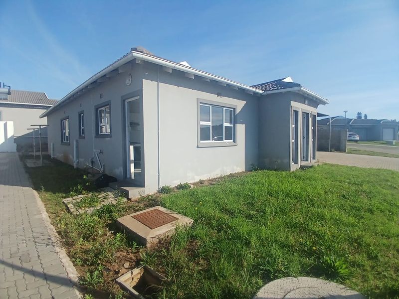 Newly Built Home for Sale in Avalon Gardens, Gonubie - Photo 2