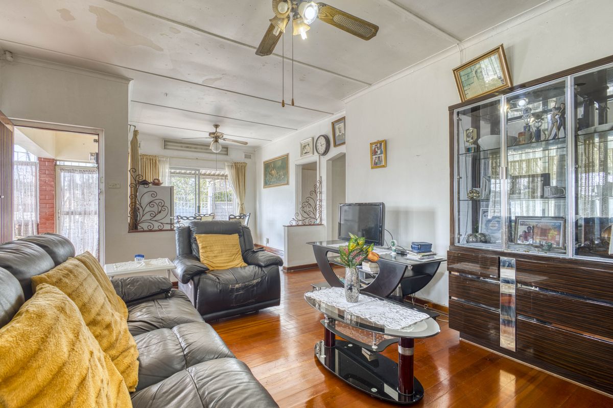 Charming and Well-Maintained Family Home with Income Potential - Photo 5