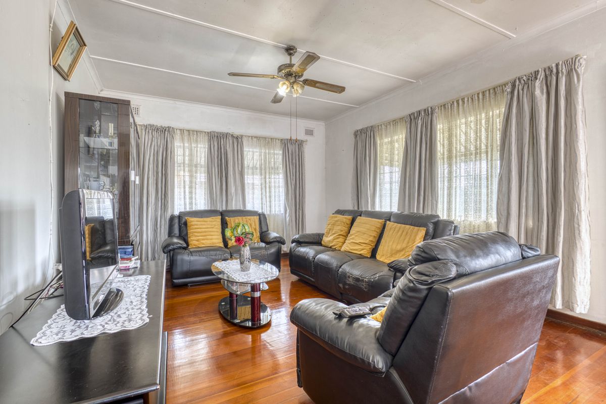 Charming and Well-Maintained Family Home with Income Potential - Photo 2