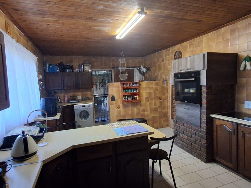 3 Bedroom House for Sale in Dunnottar - Photo 3