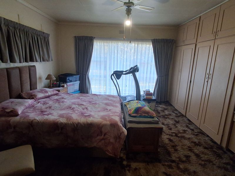 3 Bedroom House for Sale in Dunnottar - Photo 7