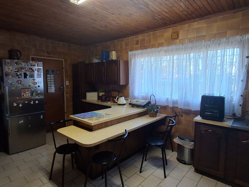 3 Bedroom House for Sale in Dunnottar - Photo 4