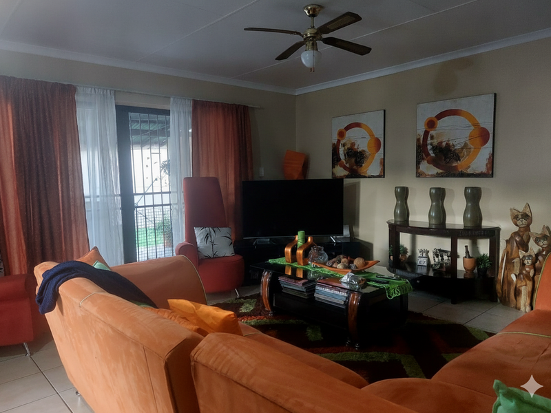 Spacious 3-Bedroom Family Home in Waterval East - Photo 5
