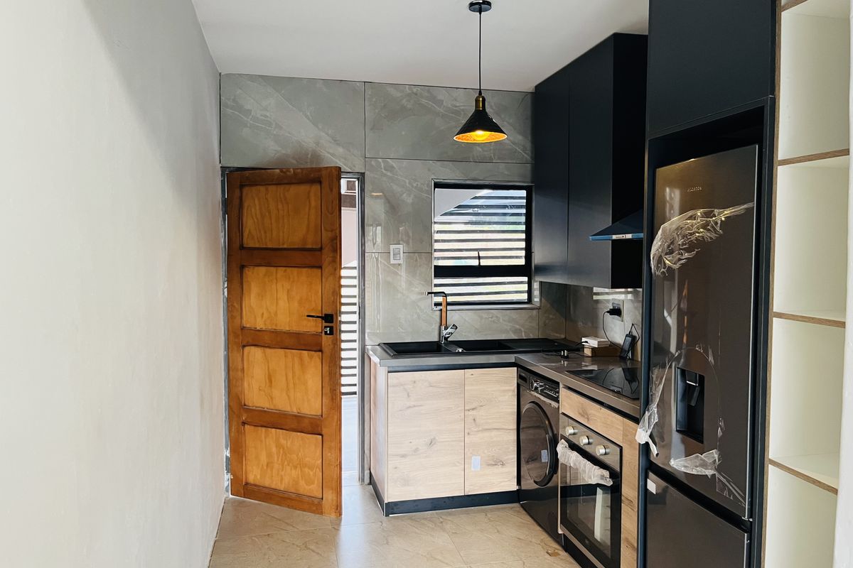 Compact and modern 2 bedroom apartment! - Photo 3
