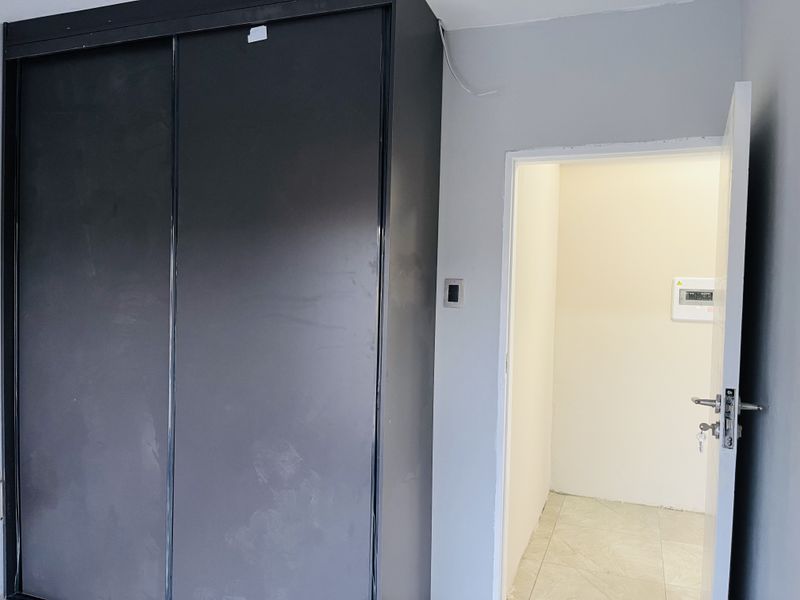 Compact and modern 2 bedroom apartment! - Photo 10