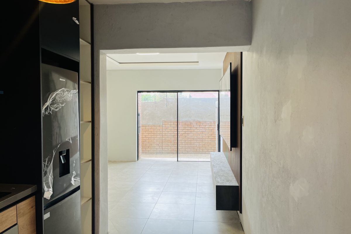 Compact and modern 2 bedroom apartment! - Photo 4