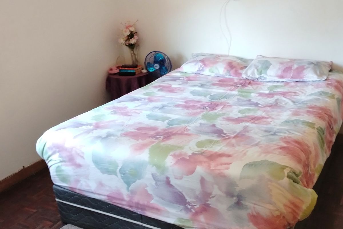 Spacious Family Home with Granny Cottage - Photo 4