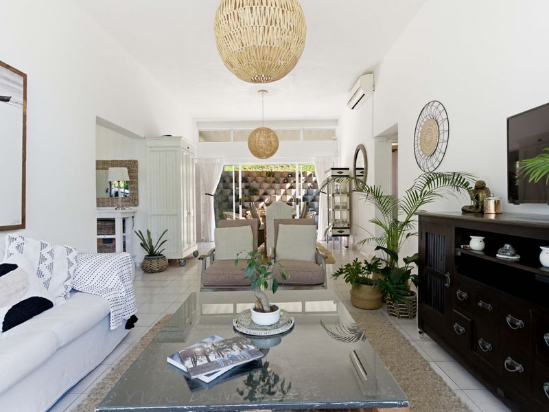 Pet friendly townhouse in Amanzimtoti - Photo 7