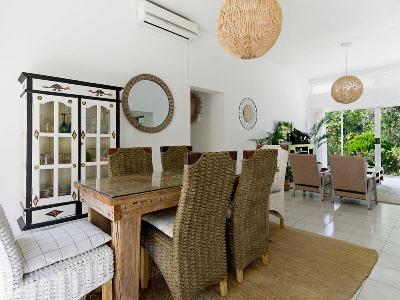 Pet friendly townhouse in Amanzimtoti - Photo 9