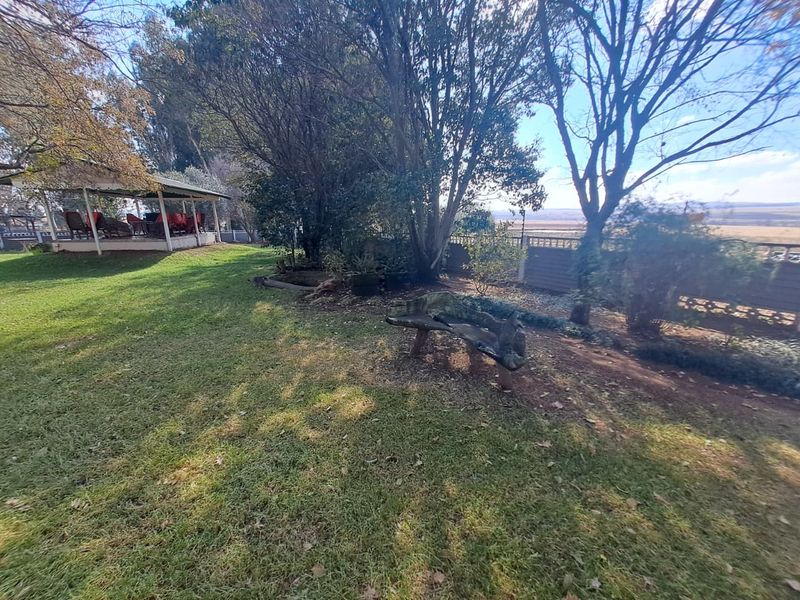 Exceptional Farming Opportunity with Breathtaking Suikerbos, River and Mountain Views - Photo 3
