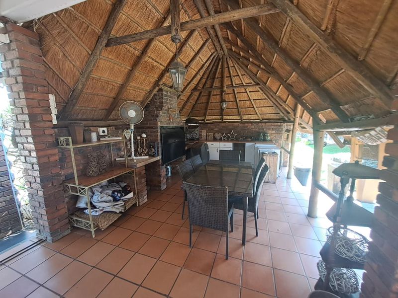 Exceptional Farming Opportunity with Breathtaking Suikerbos, River and Mountain Views - Photo 1
