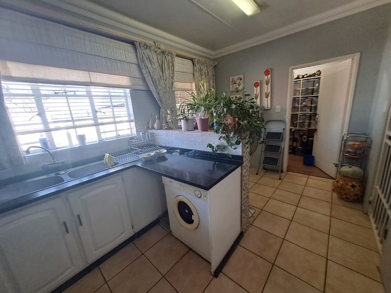 Exceptional Farming Opportunity with Breathtaking Suikerbos, River and Mountain Views - Photo 8