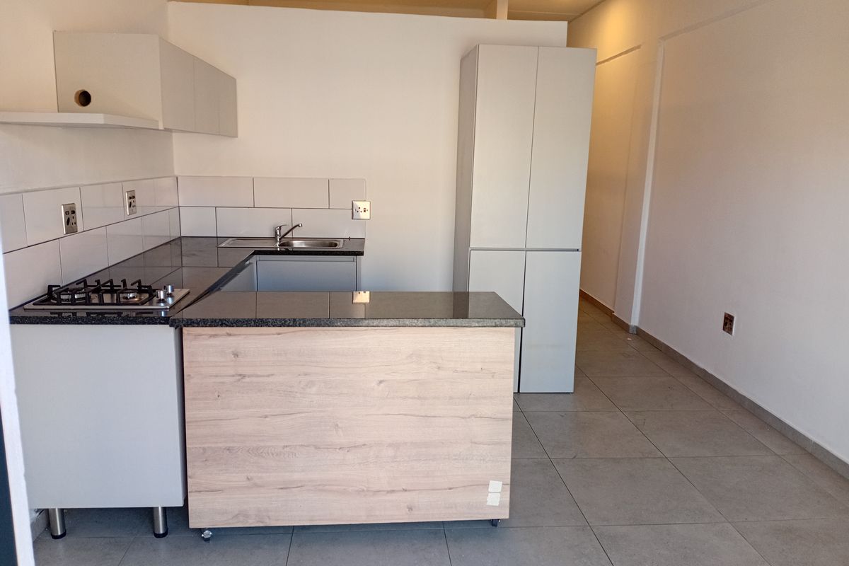 Spacious 1-Bedroom Apartment in Ferndale - Photo 3
