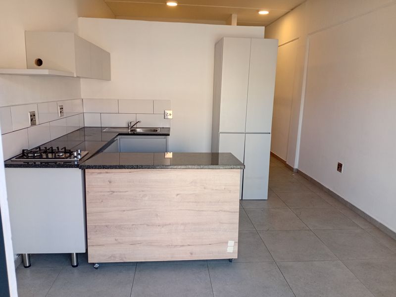 Spacious 1-Bedroom Apartment in Ferndale - Photo 3