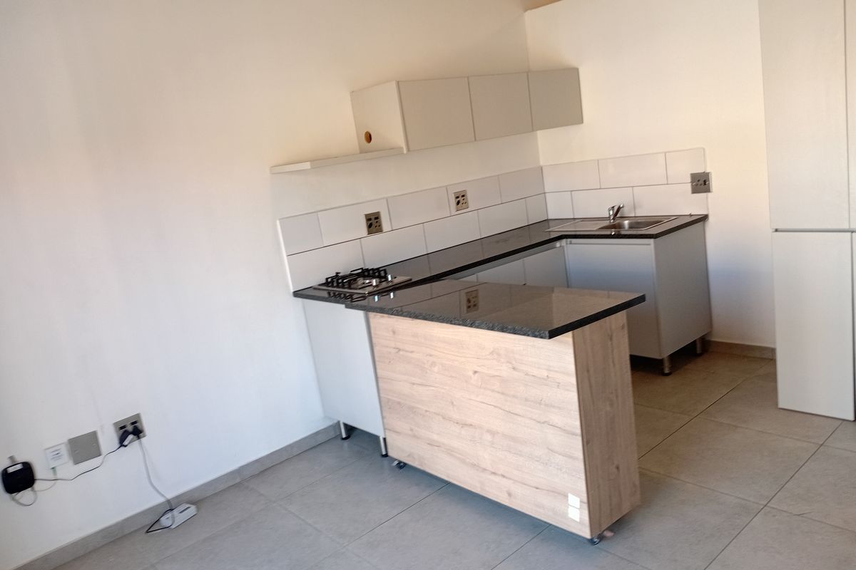 Spacious 1-Bedroom Apartment in Ferndale - Photo 4