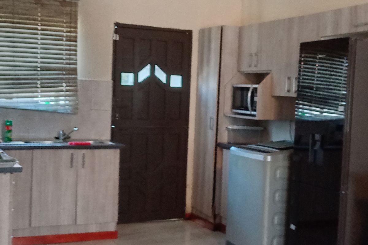 Charming 3-Bedroom Home at Riverwood - Photo 2